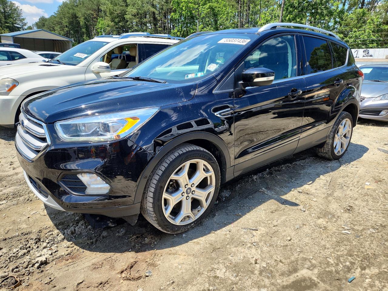 Salvage Ford Escape Image