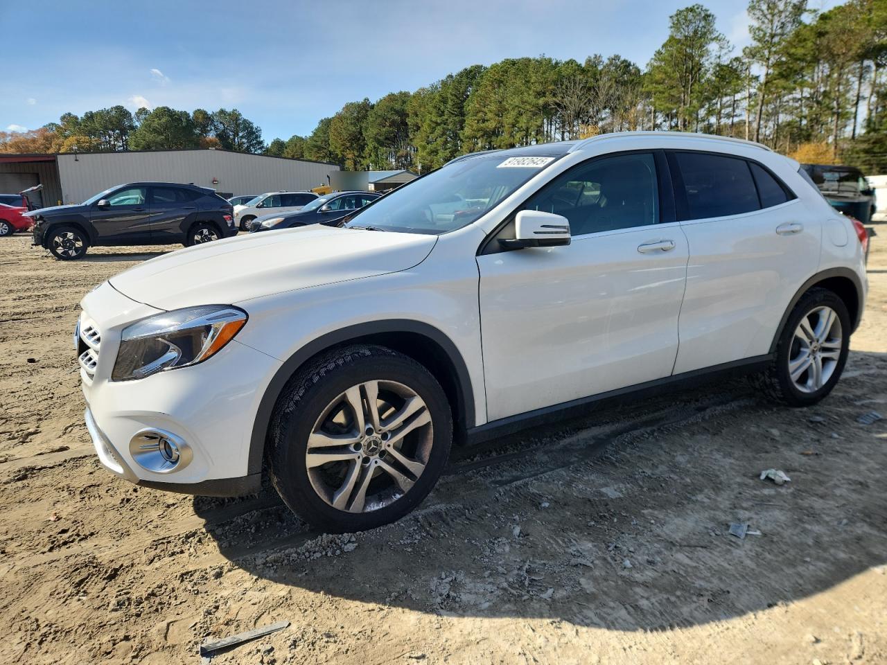 Salvage Mercedes-Benz GLA Image