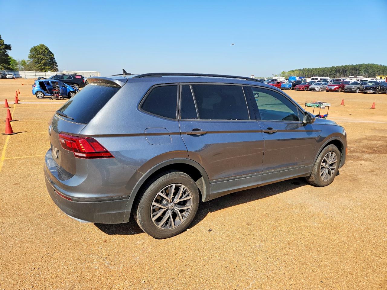 Volkswagen Tiguan S