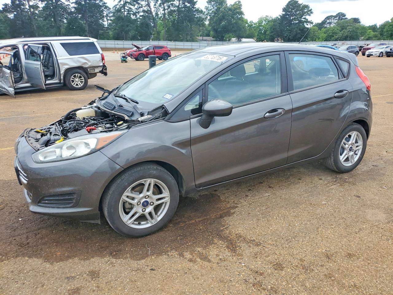 Salvage Ford Fiesta Image