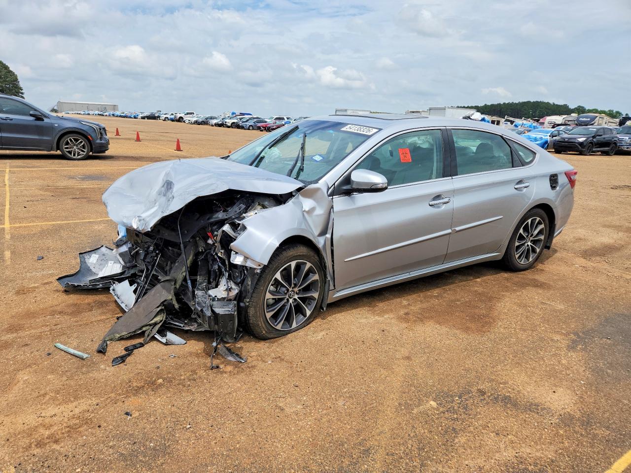 Salvage Toyota Avalon Image