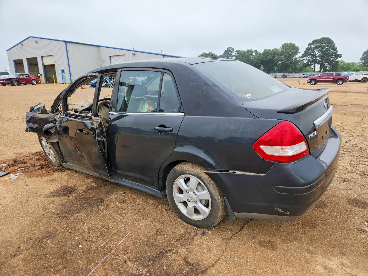 Nissan Versa 1.8 S
