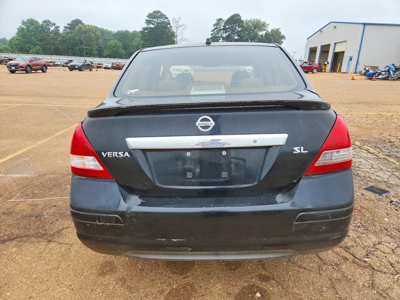 Nissan Versa 1.8 S
