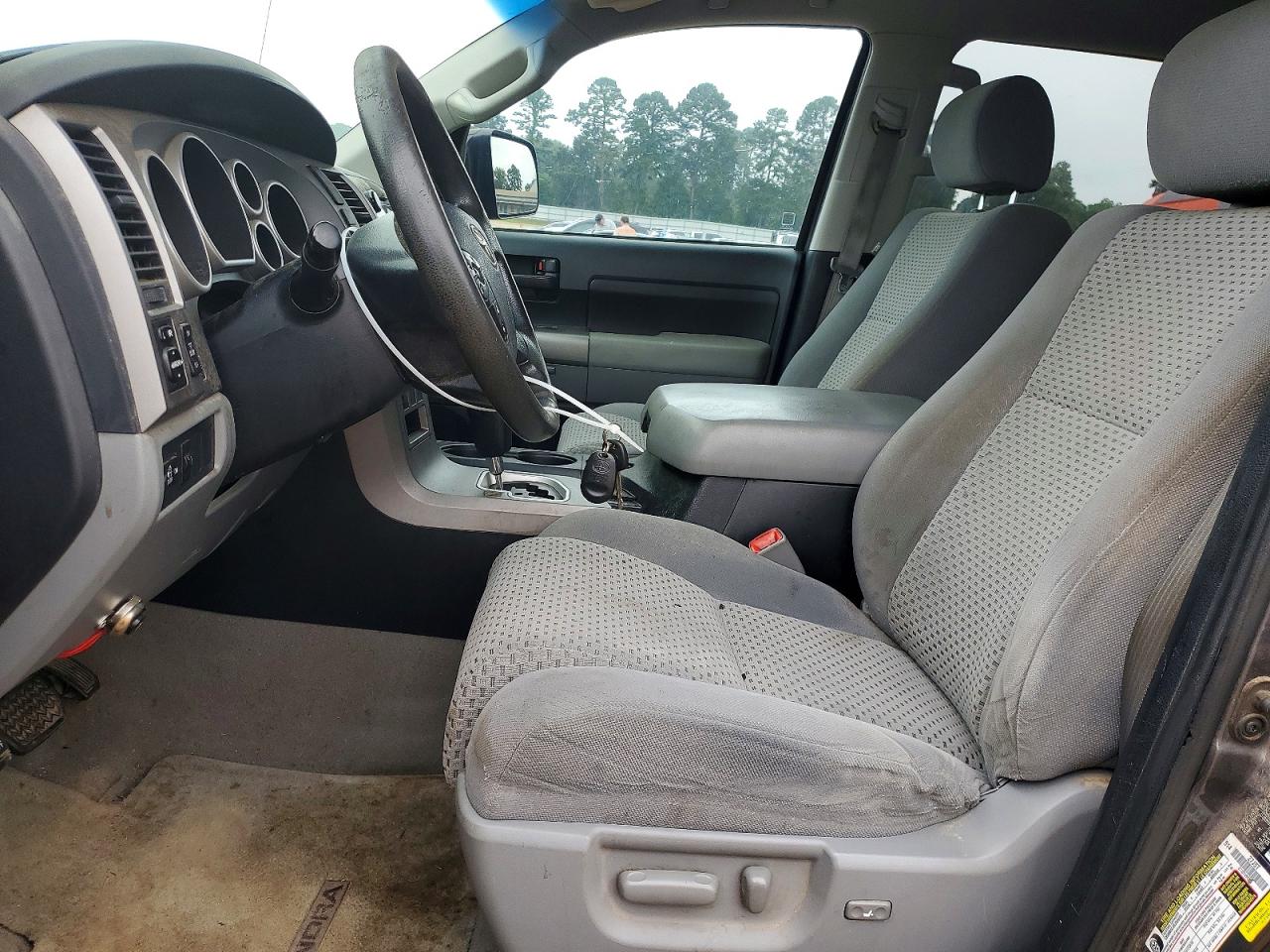 Toyota Tundra Crewmax Sr5