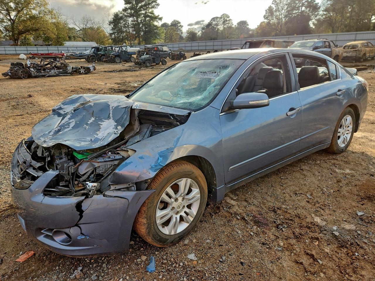 Salvage Nissan Altima Image