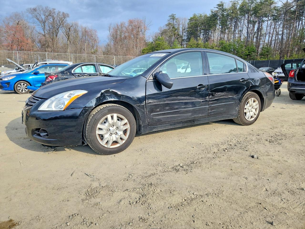 Salvage Nissan Altima Image