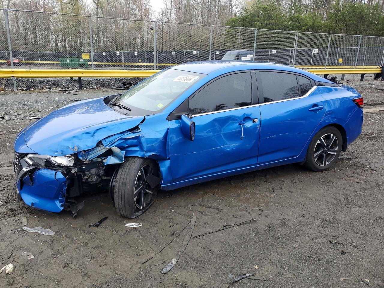 Salvage Nissan Sentra Image