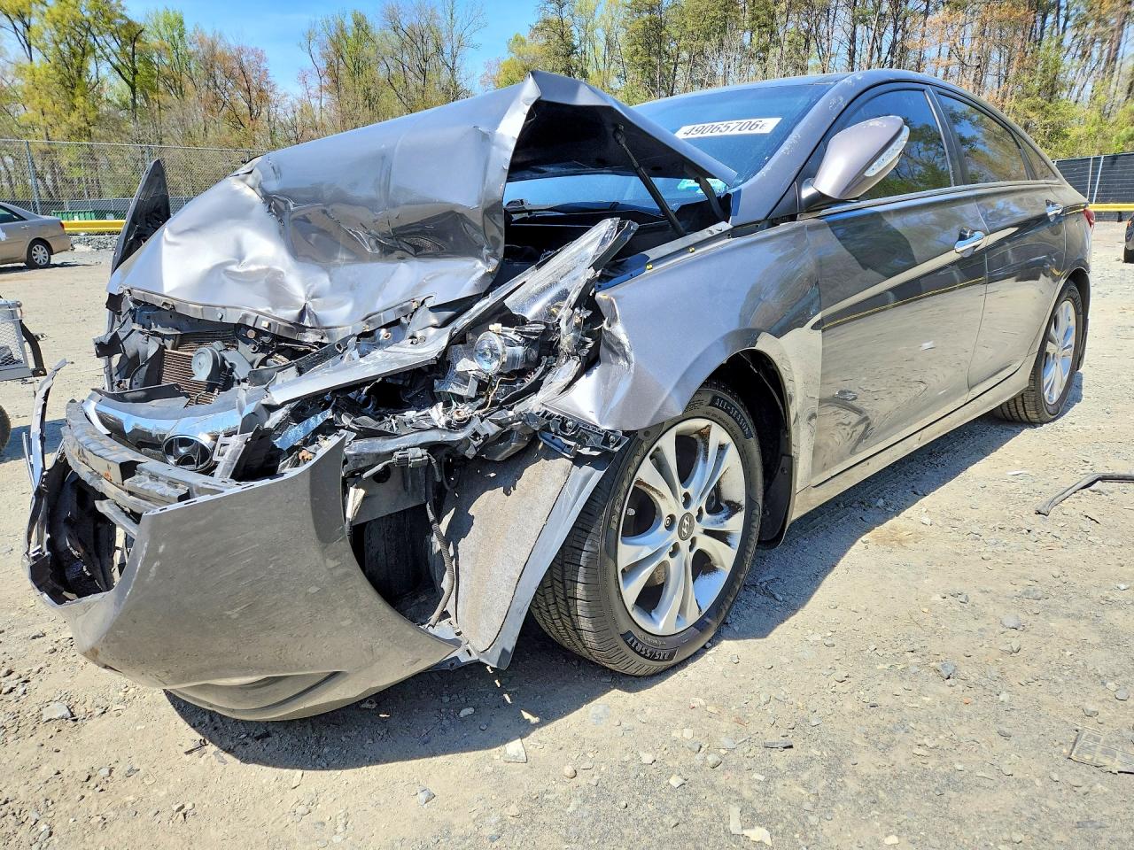Salvage Hyundai SONATA Image