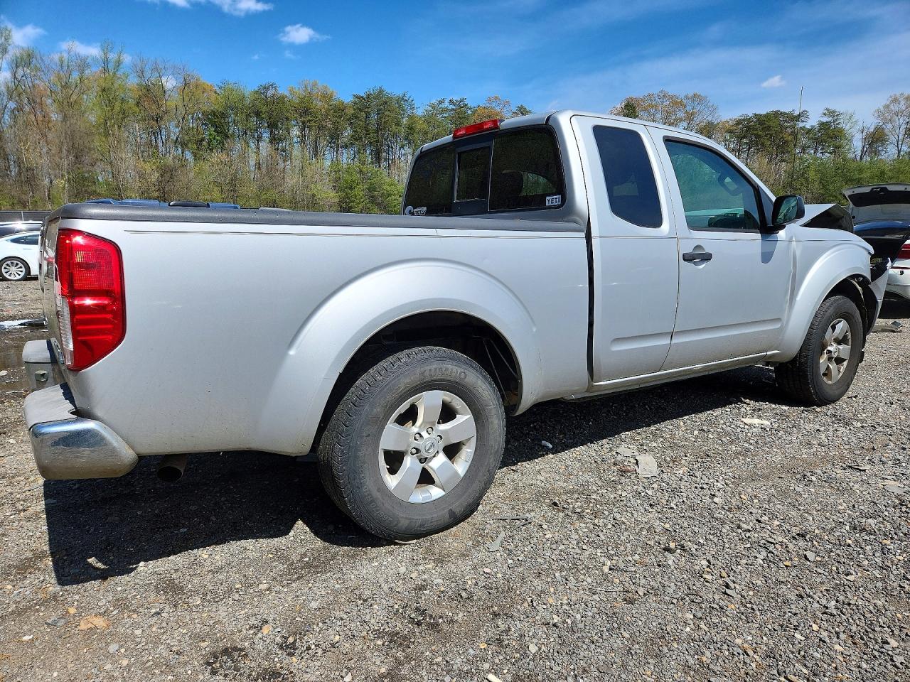 Nissan Frontier Sv V6