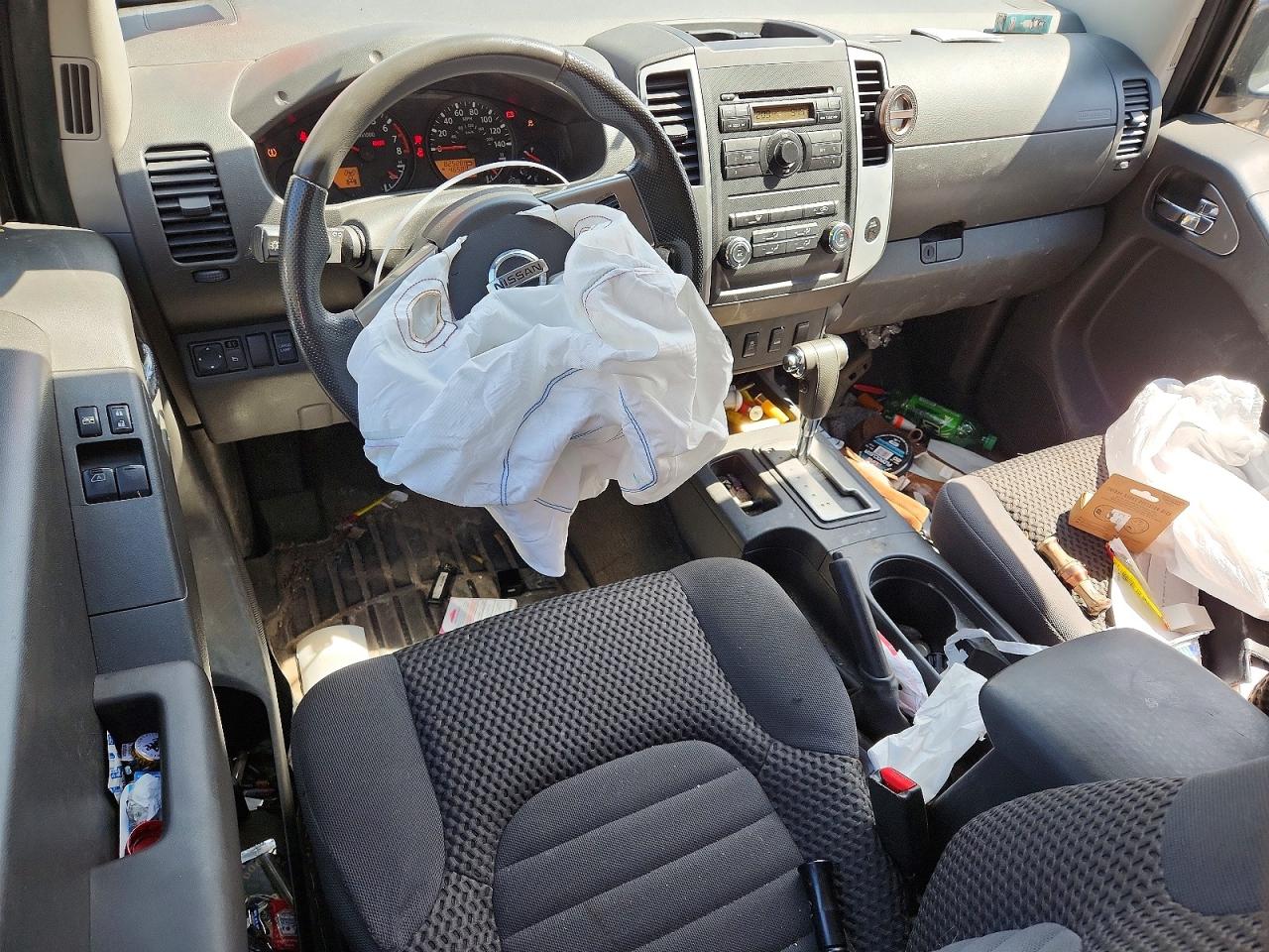 Nissan Frontier Sv V6