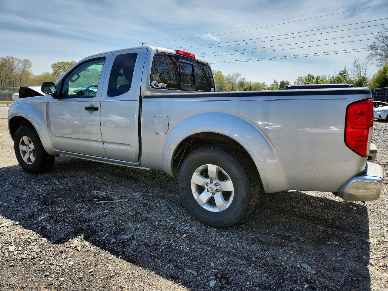 Nissan Frontier Sv V6