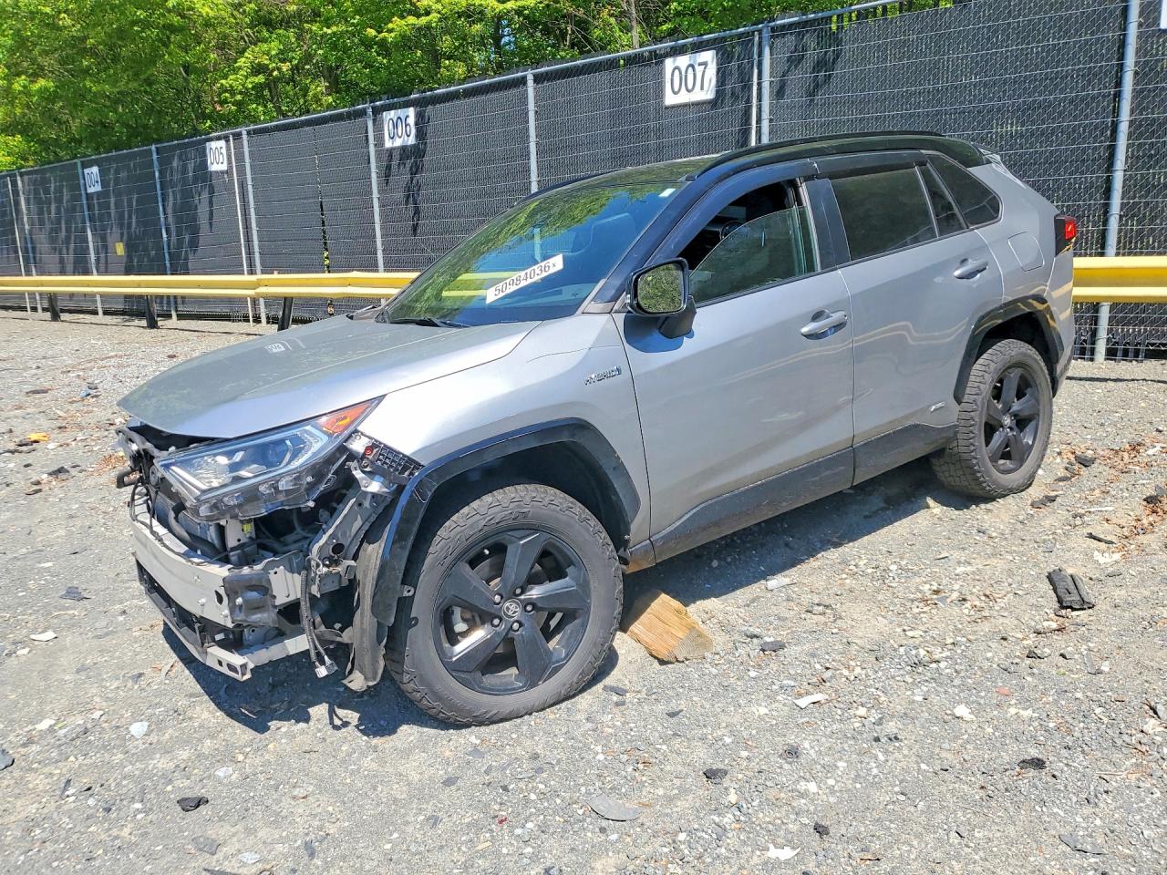 Salvage Toyota RAV4 Image