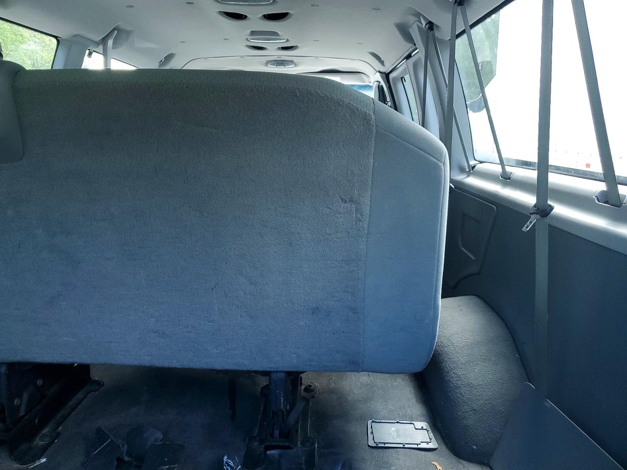 Ford Econoline E350 Super Duty Wagon