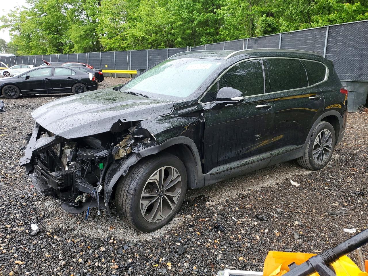 Salvage Hyundai SANTA FE Image