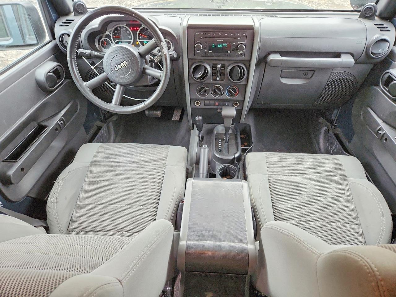Jeep Wrangler Sahara