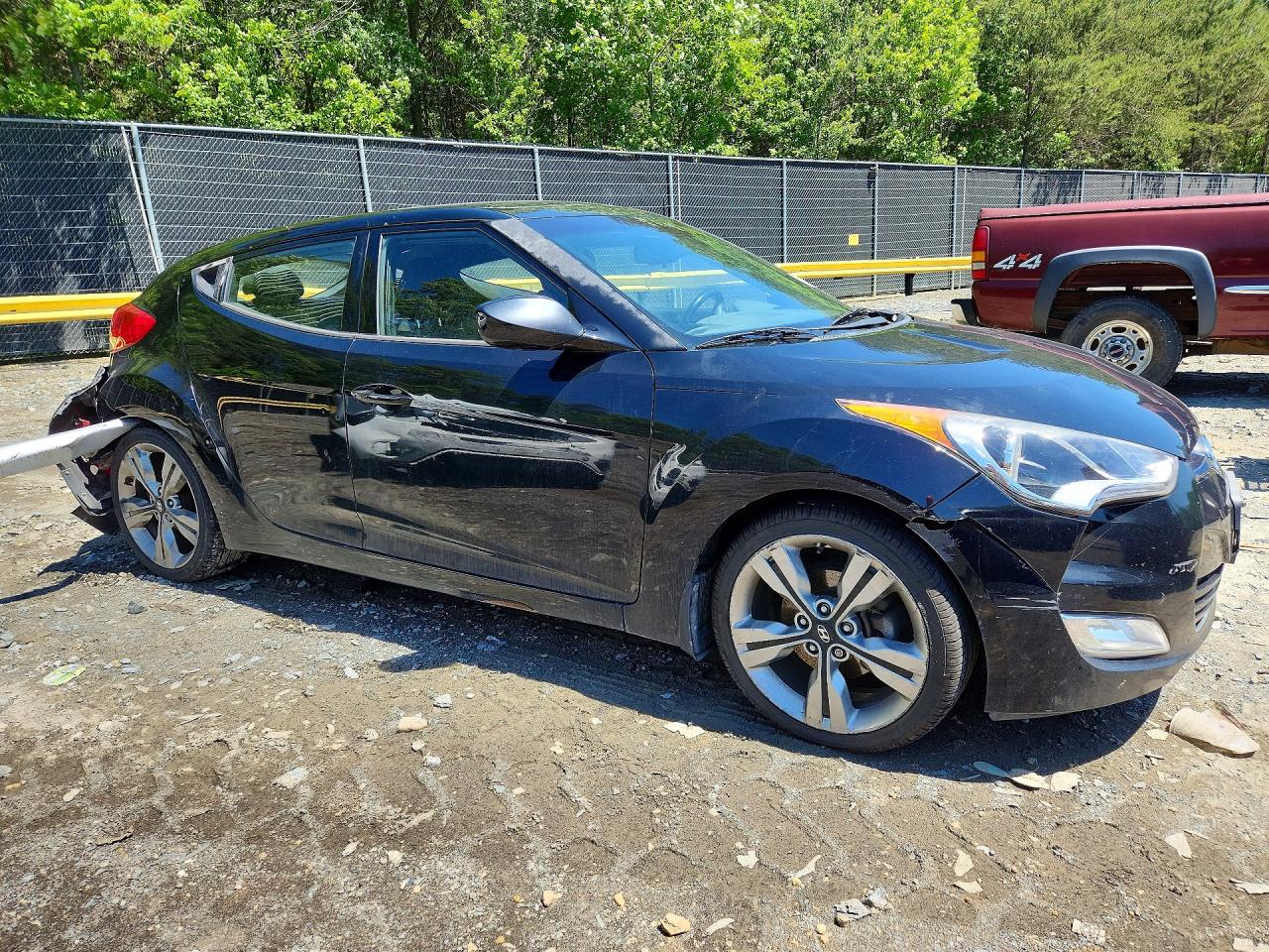 Hyundai VELOSTER Base