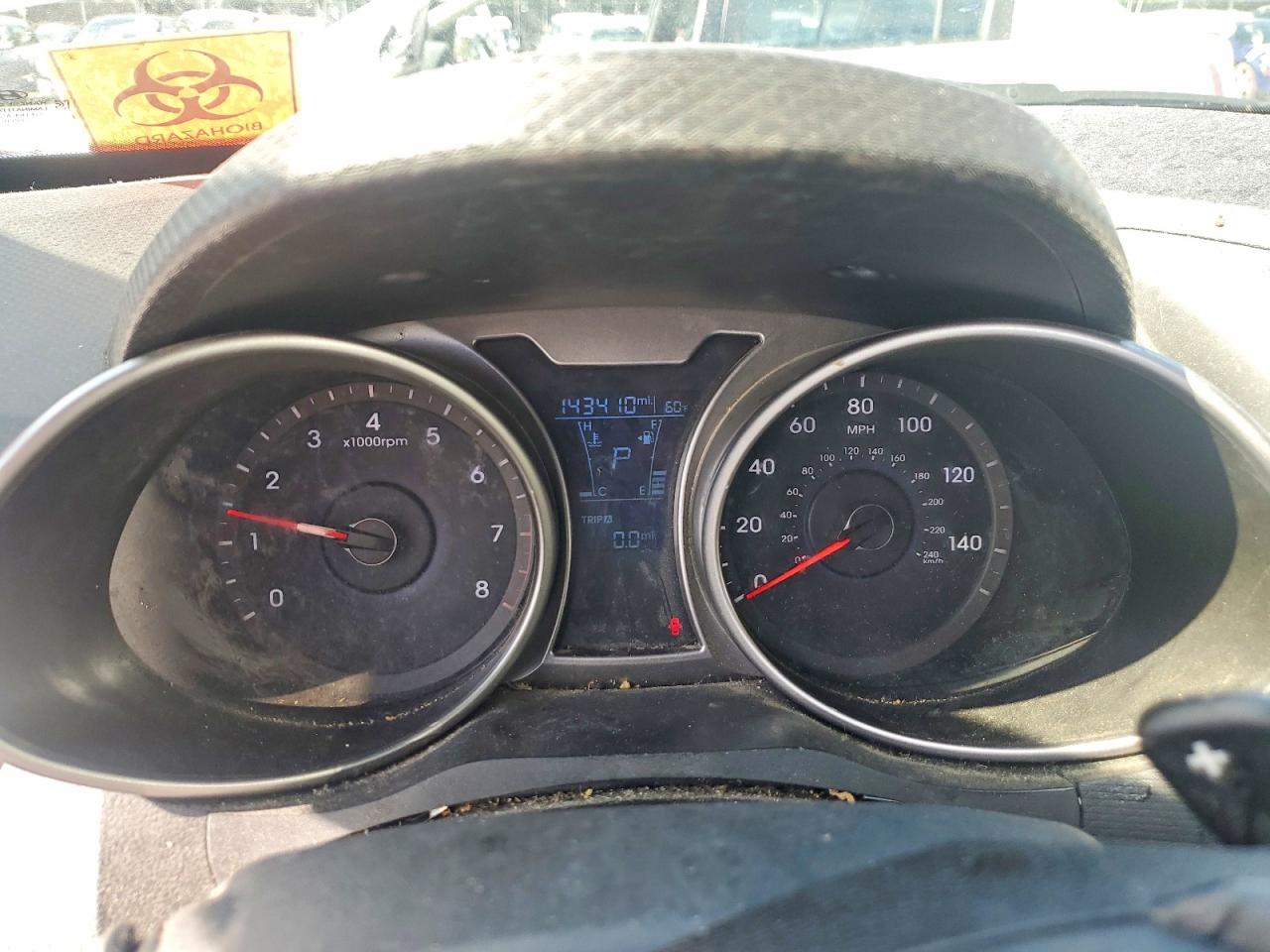 Hyundai VELOSTER Base