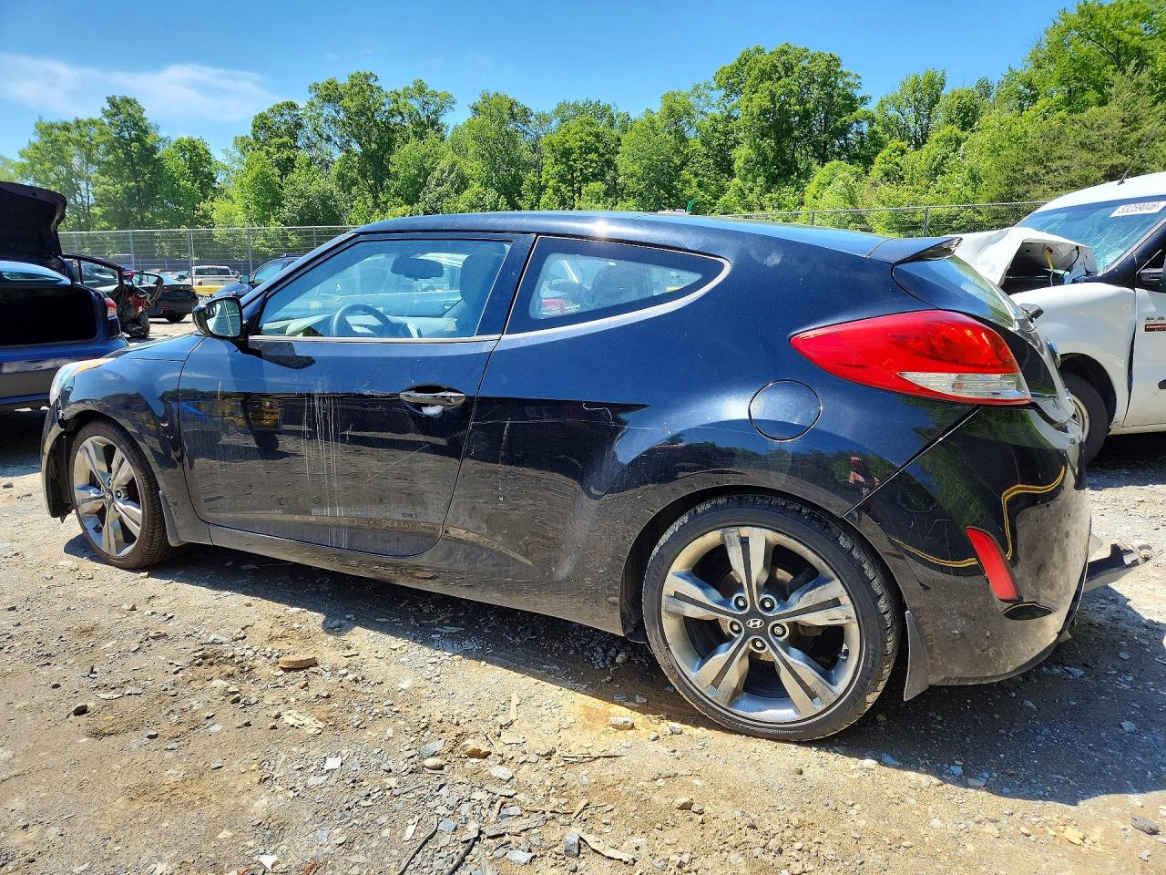 Hyundai VELOSTER Base