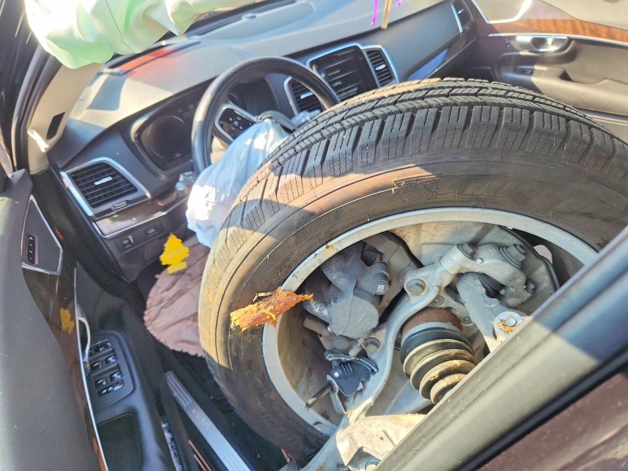 Volvo XC90 T6 Momentum