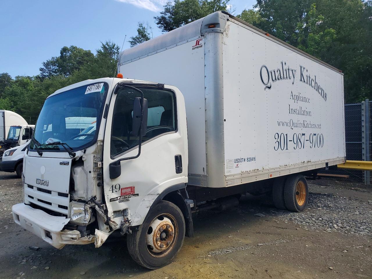 Salvage Isuzu Npr Image