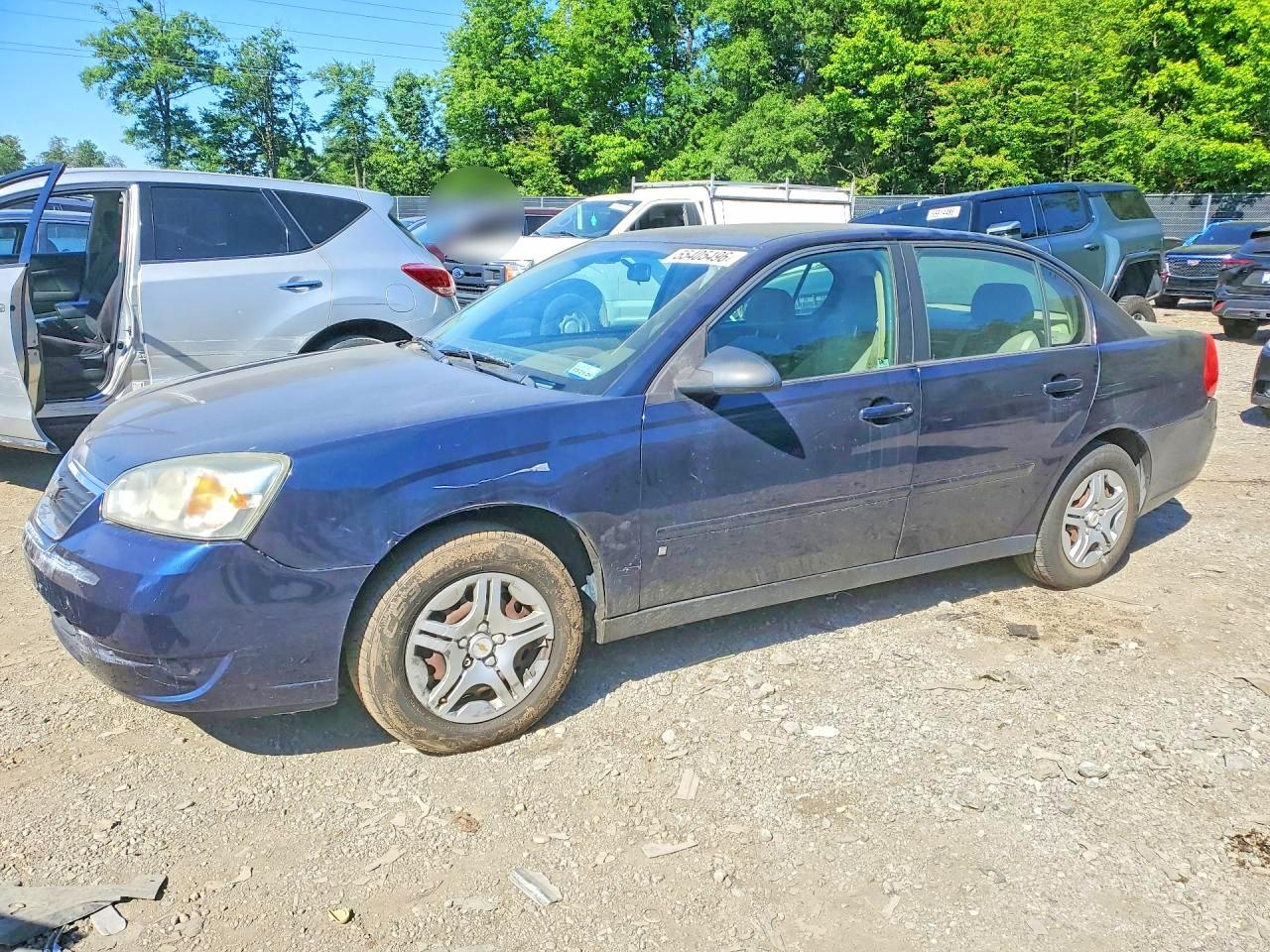 Salvage Chevrolet Malibu Image