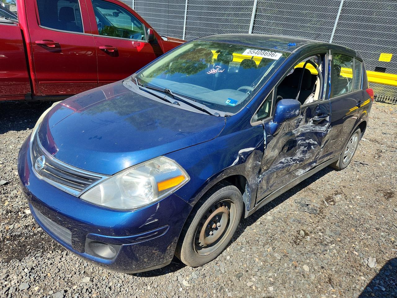 Salvage Nissan Versa Image