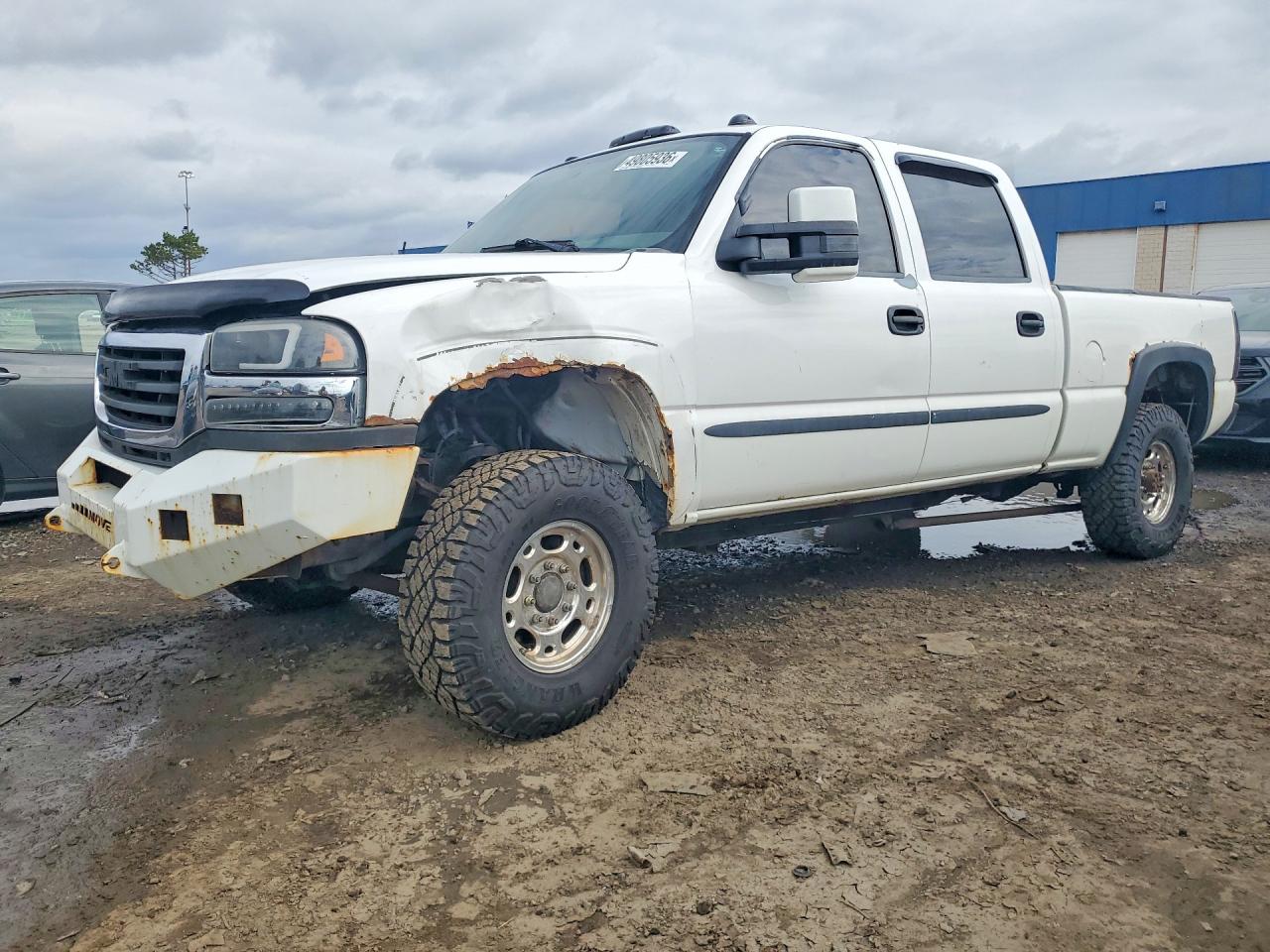 Salvage GMC Sierra Image