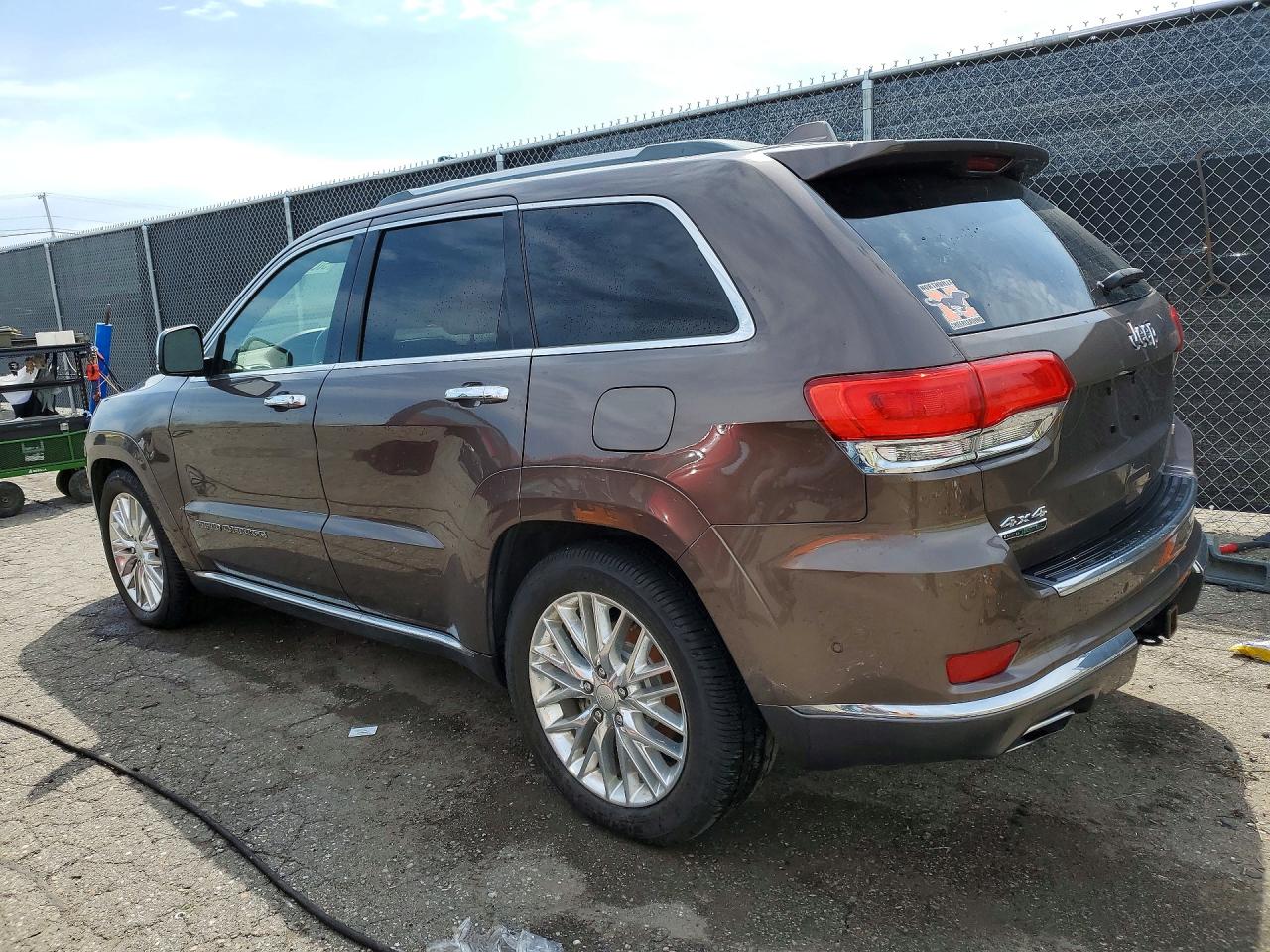Jeep Cherokee Summit
