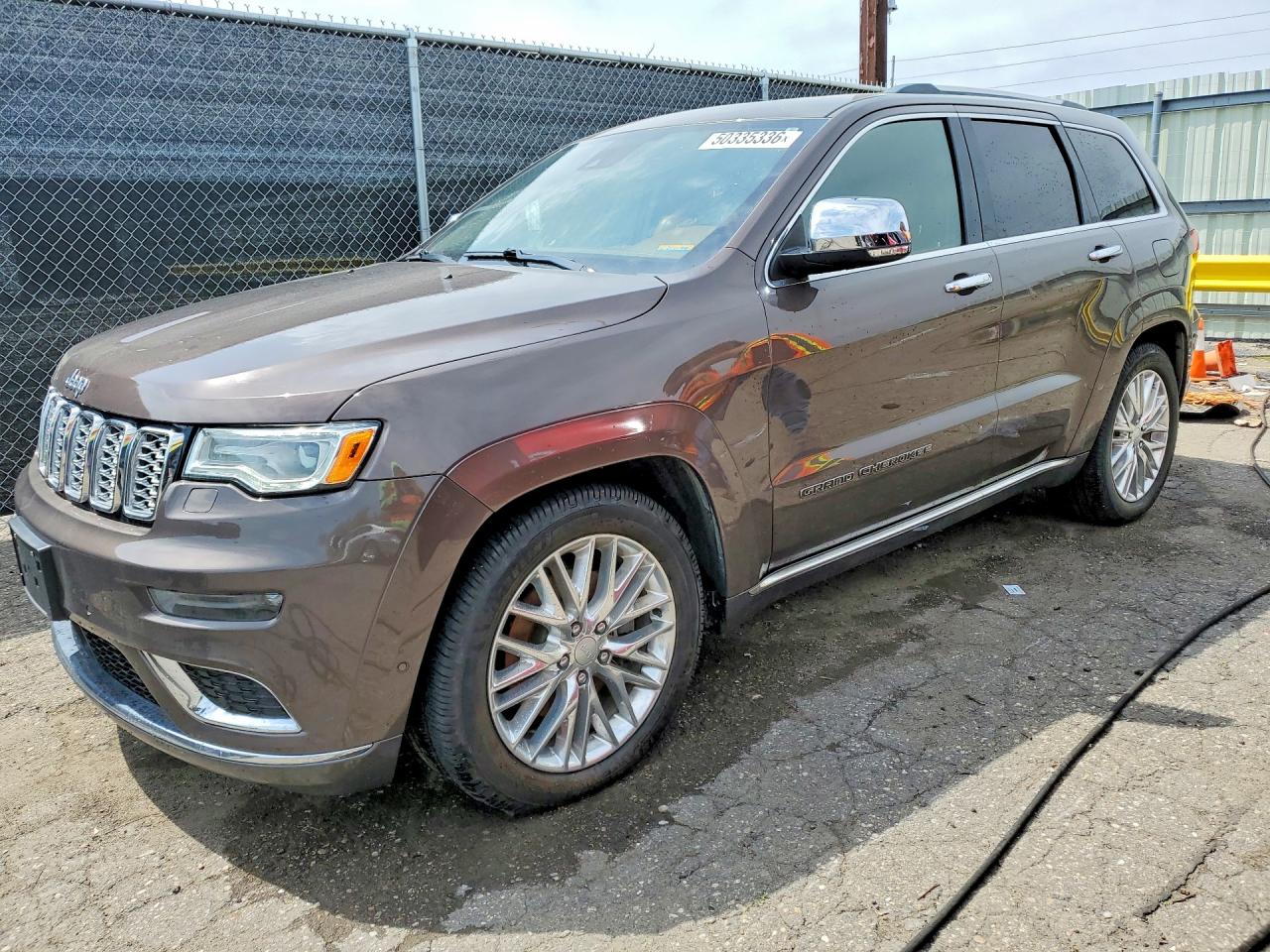 Salvage Jeep Cherokee Image