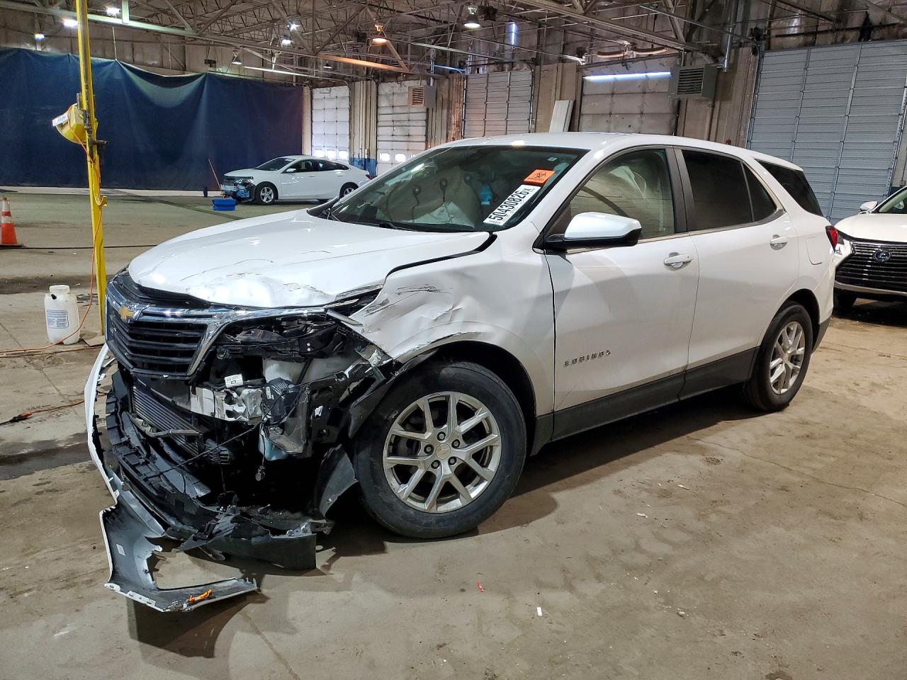 Salvage Chevrolet Equinox Image