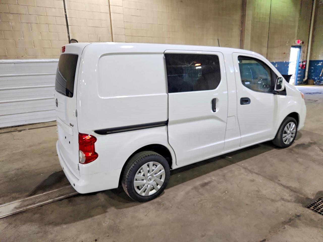 Nissan Nv