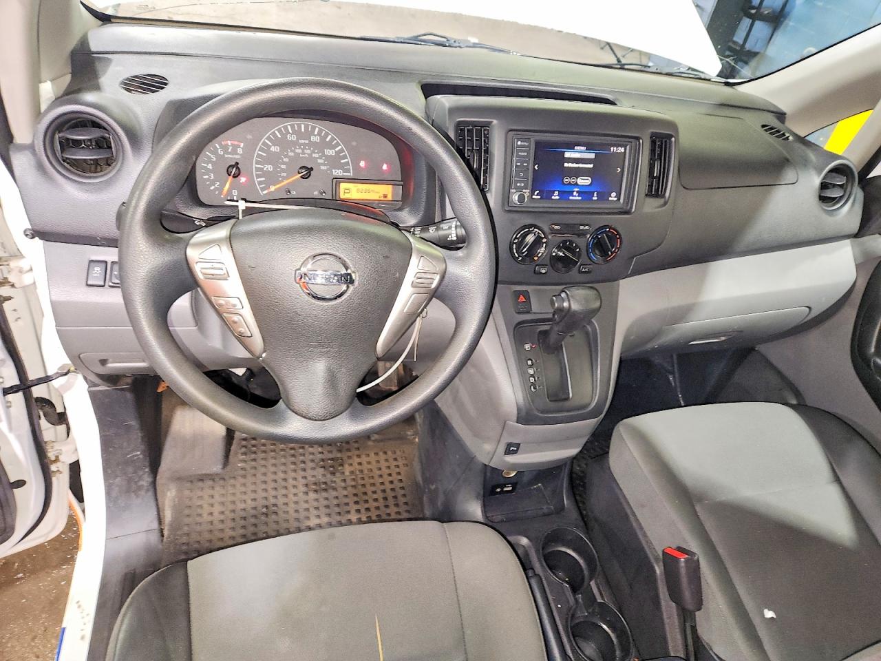 Nissan Nv