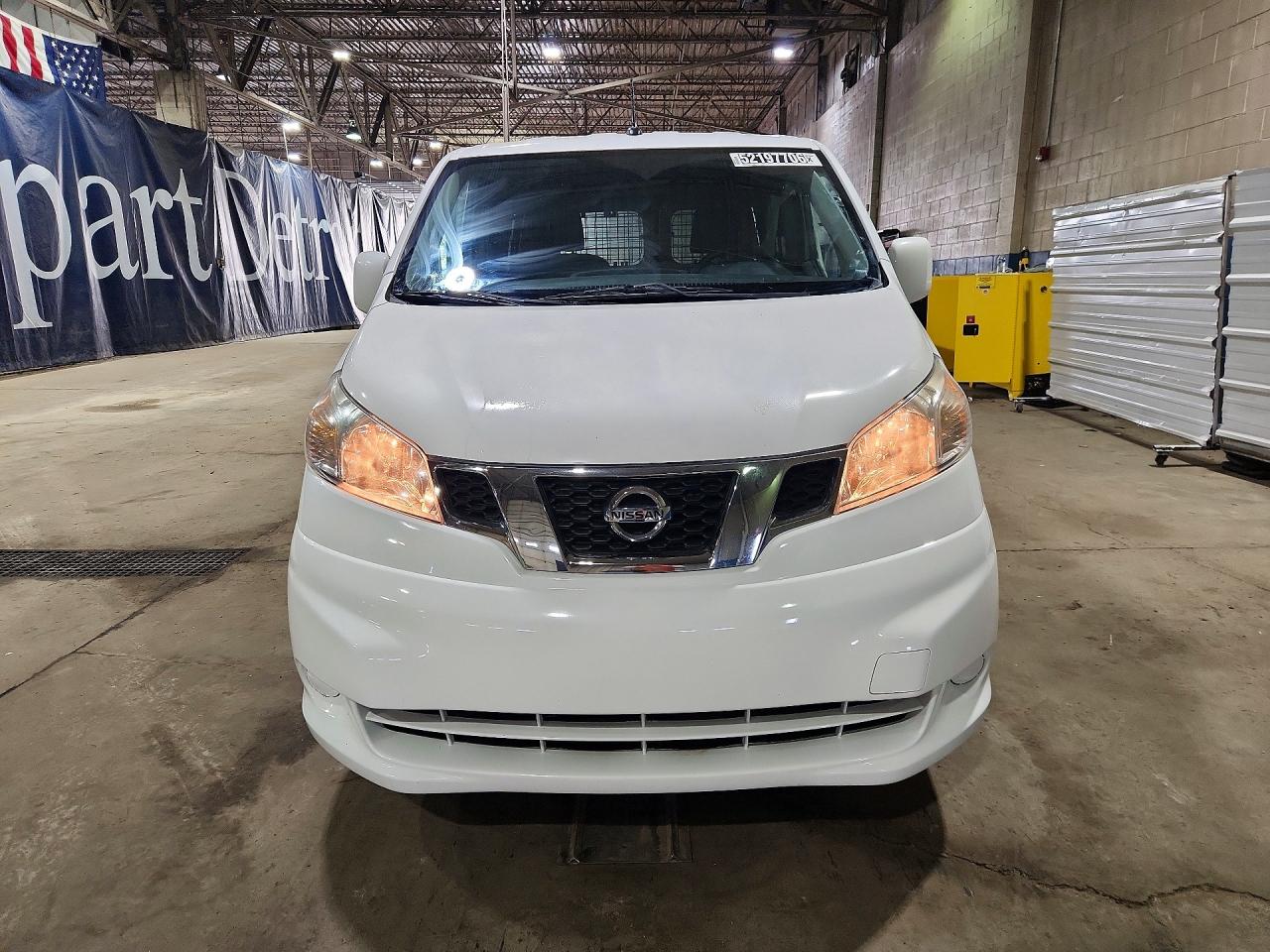 Nissan Nv
