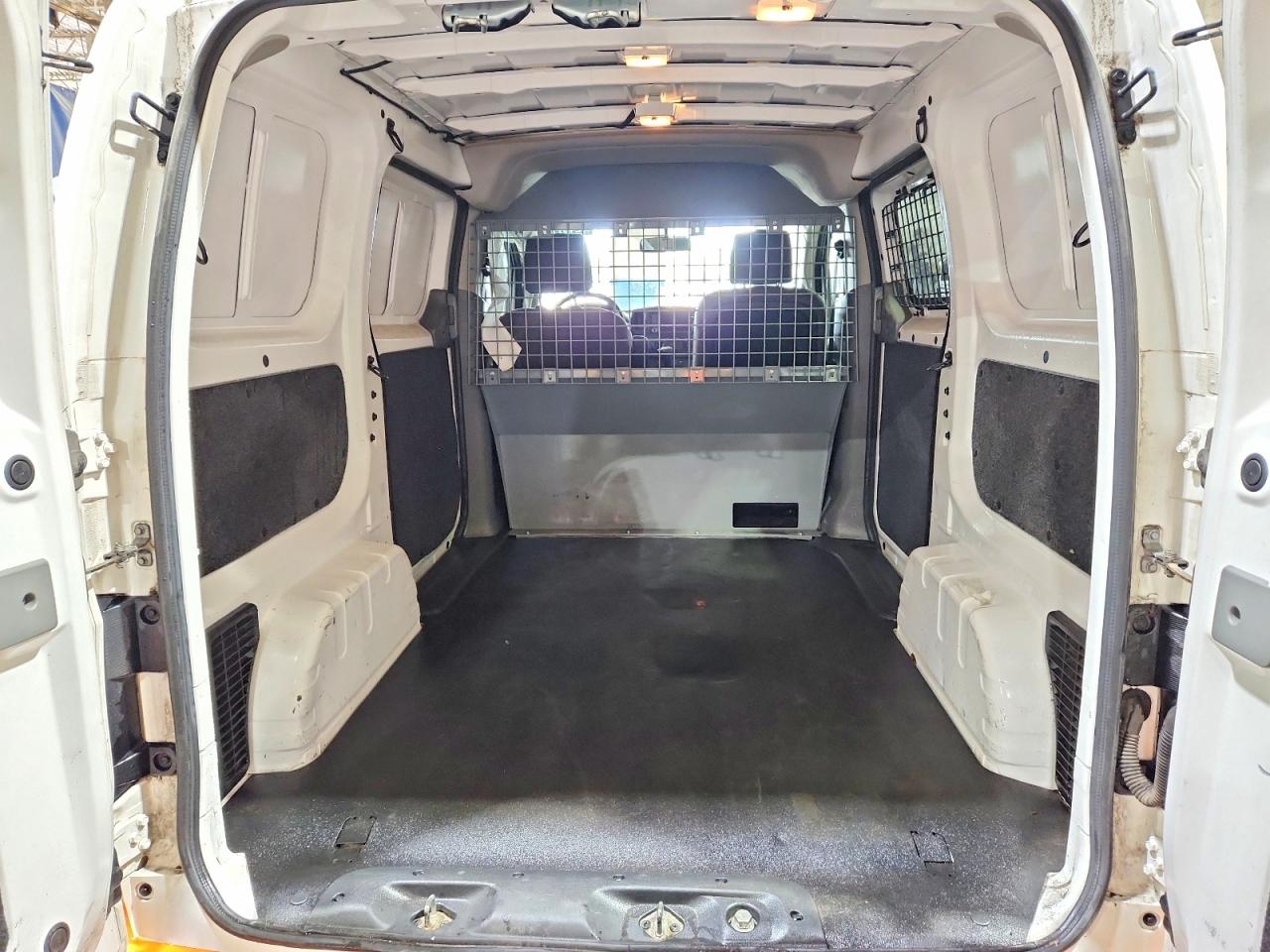 Nissan Nv