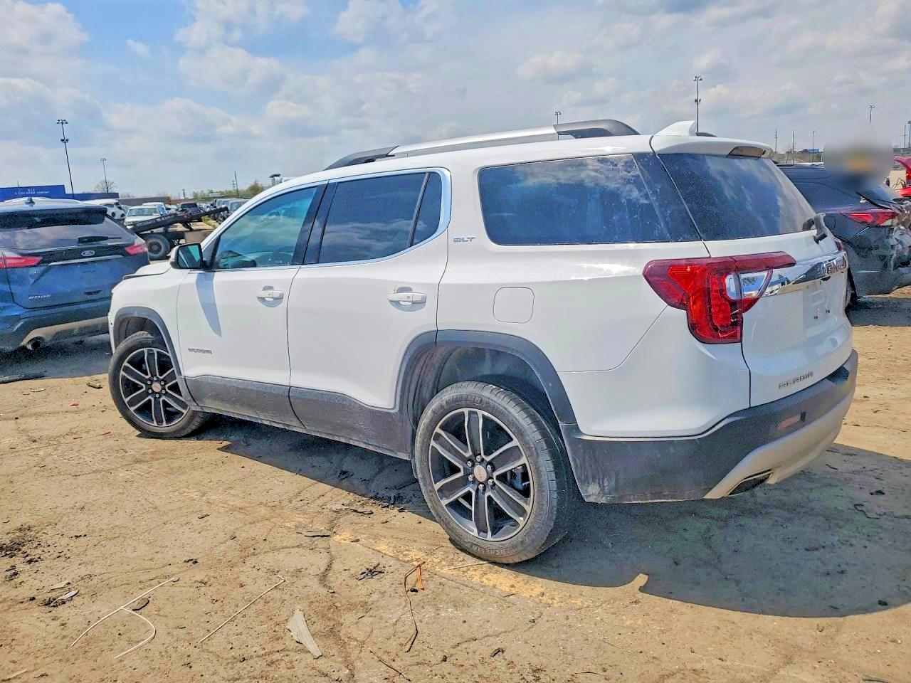 GMC Acadia Slt