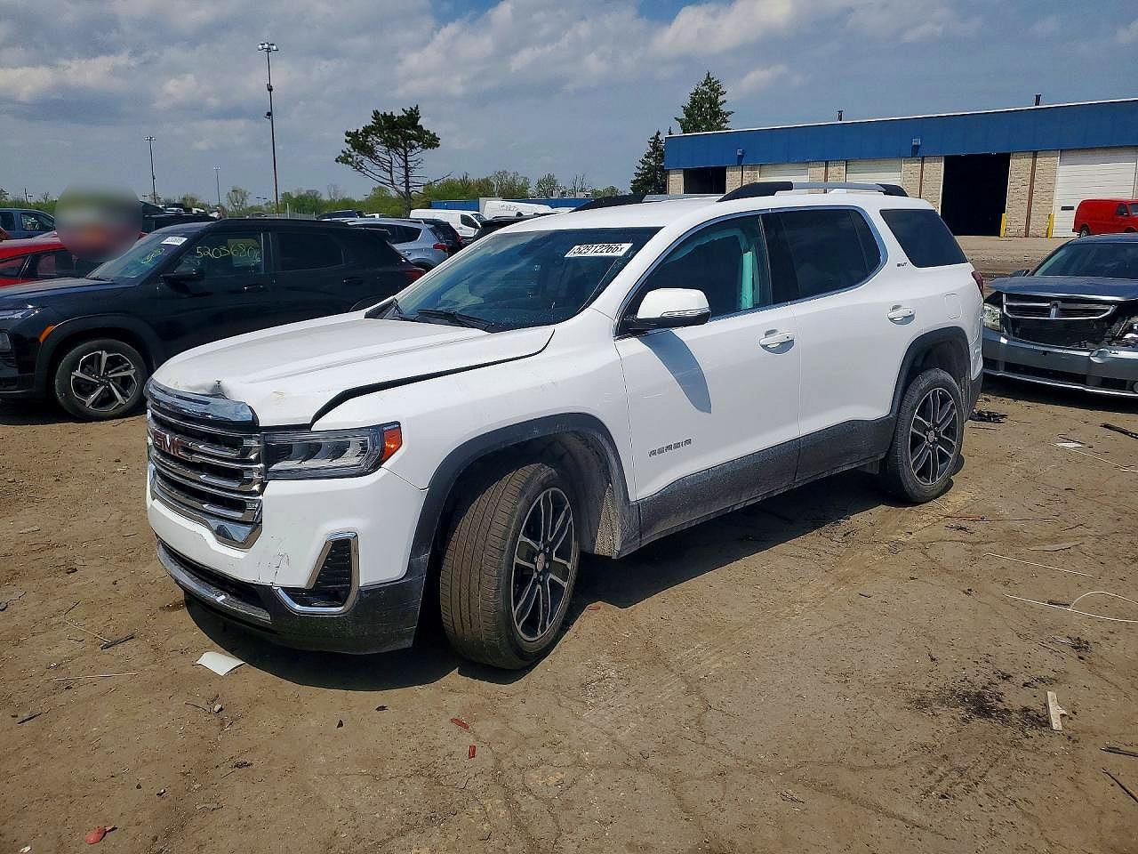 Salvage GMC Acadia Image