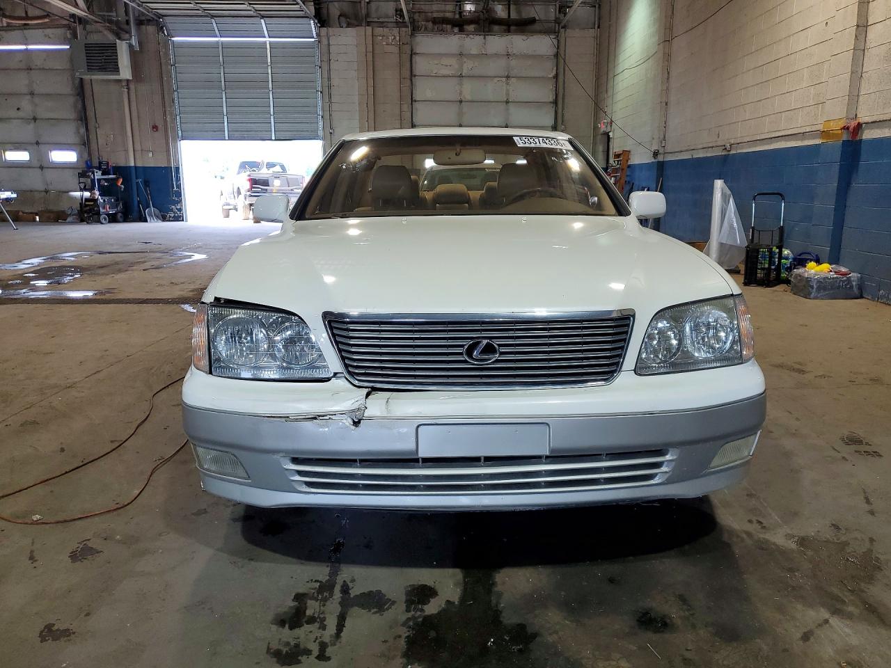 Lexus LS 400