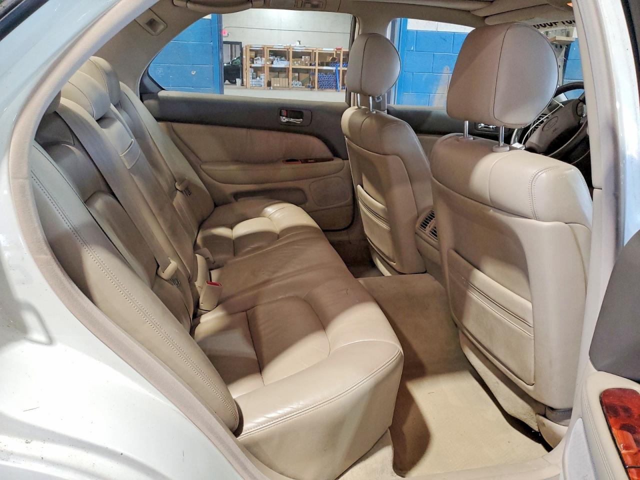 Lexus LS 400