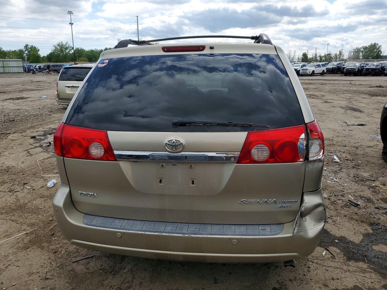 Toyota Sienna Xle Limited 7-passenger