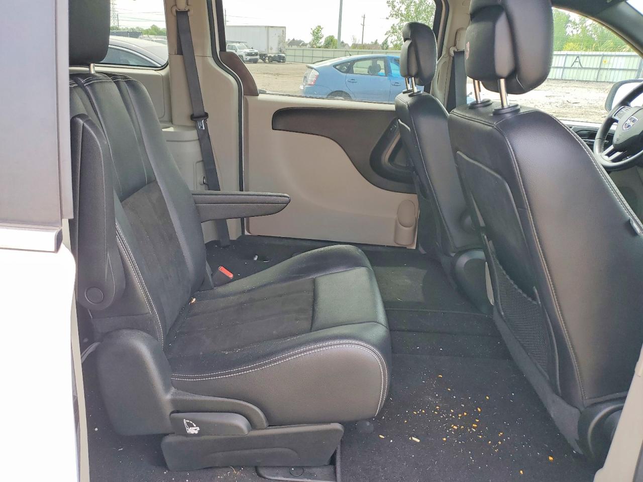 Dodge Caravan Sxt
