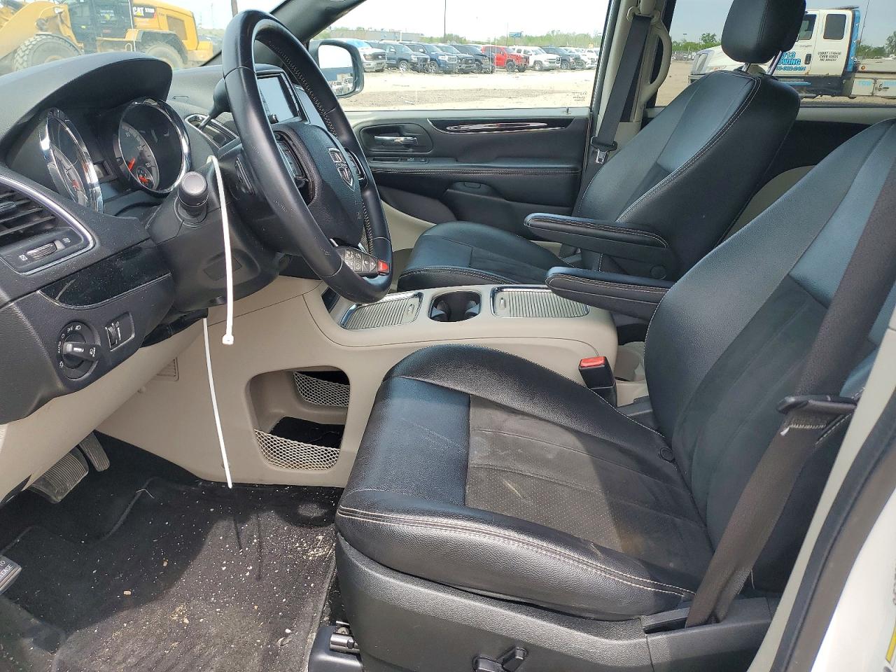 Dodge Caravan Sxt