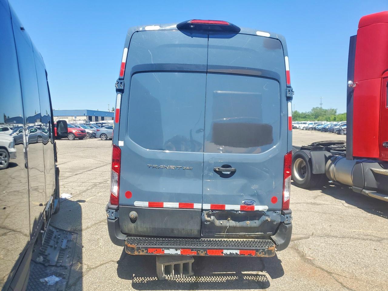 Ford Transit T-250