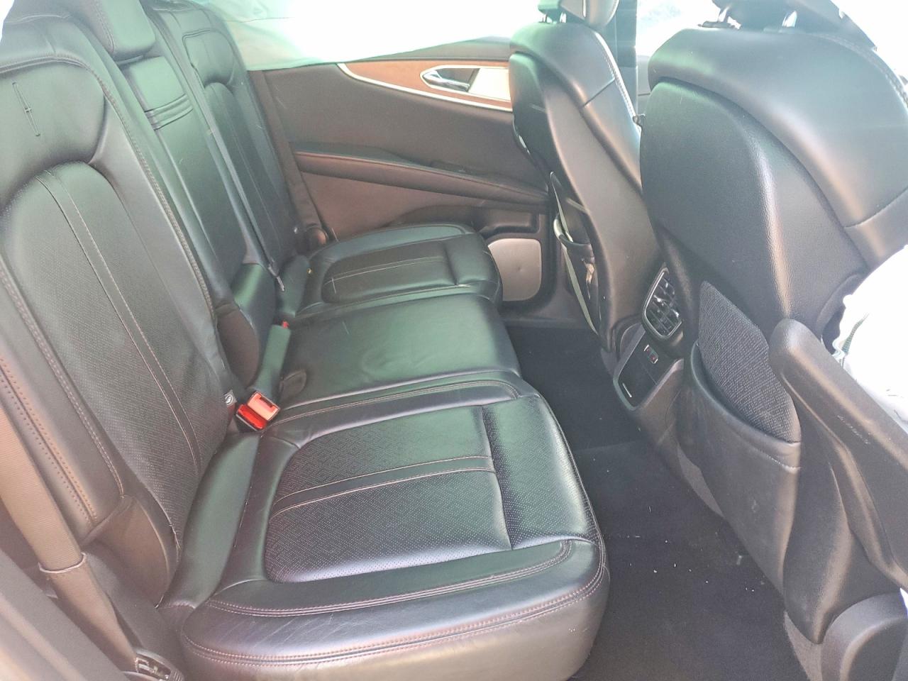 Lincoln MKX Black Label