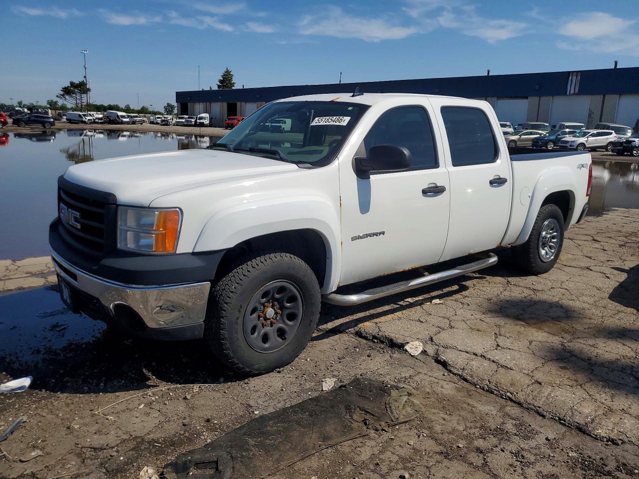 Salvage GMC Sierra Image