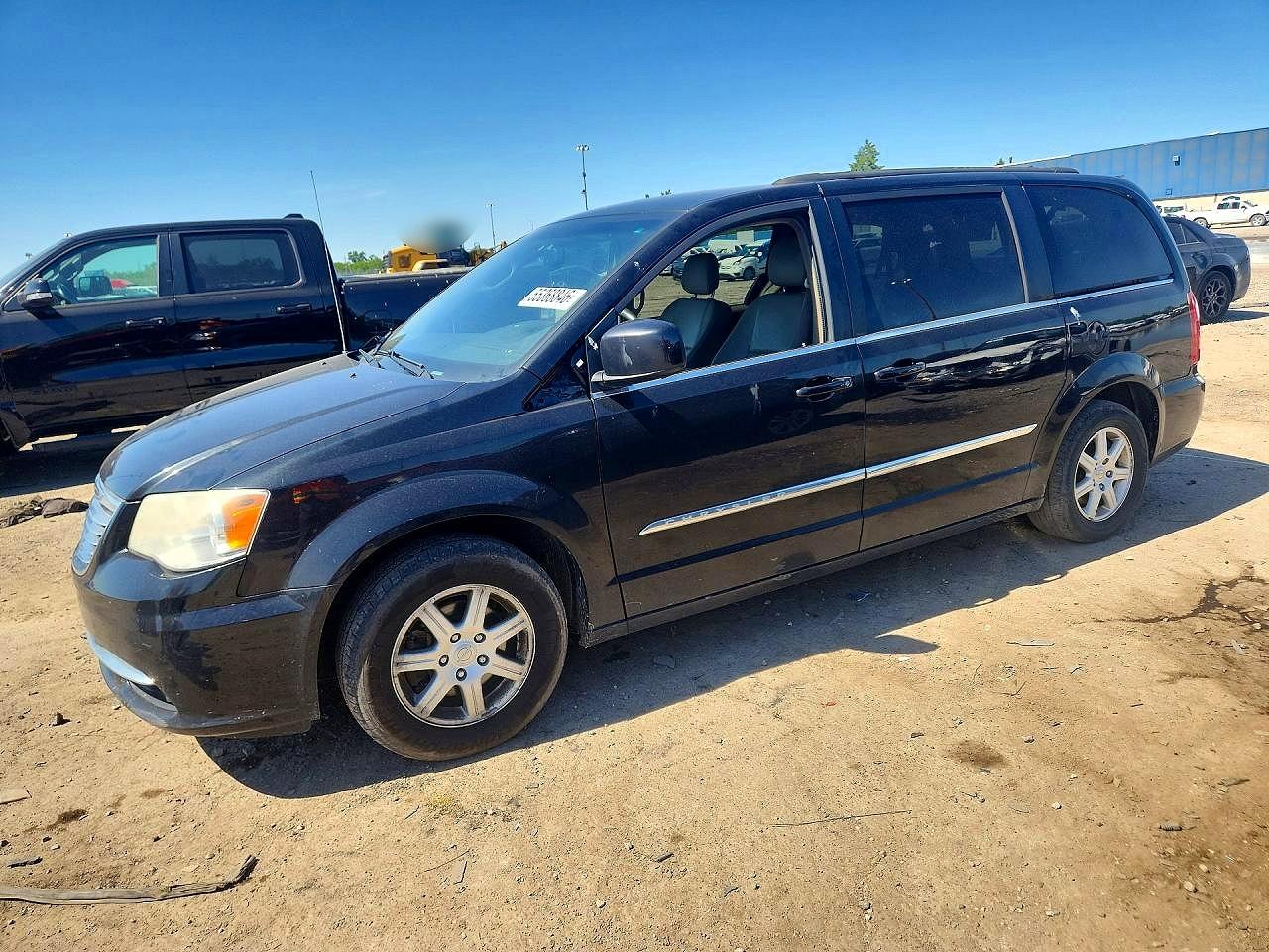 Salvage Chrysler Minivan Image