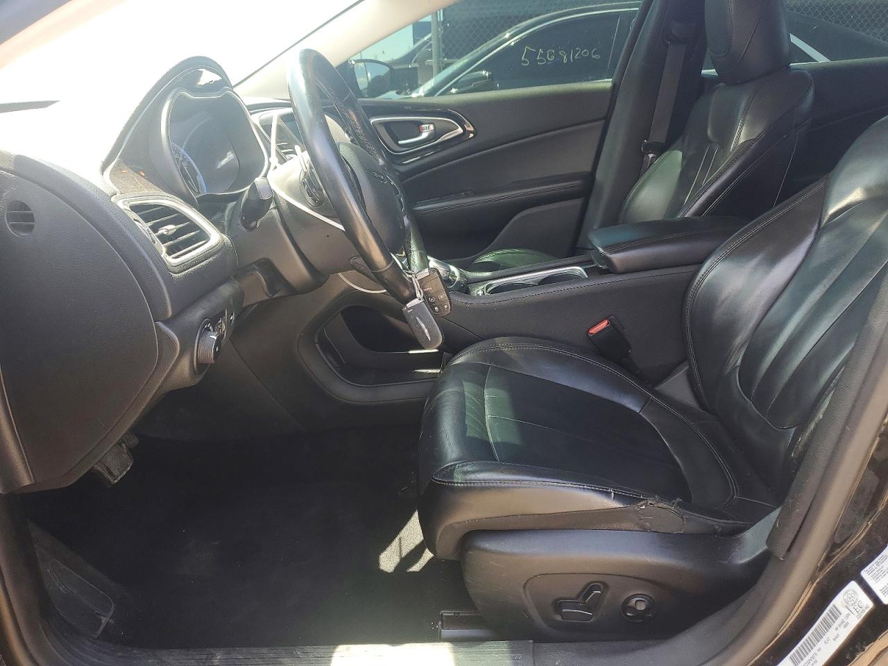 Chrysler 200 C