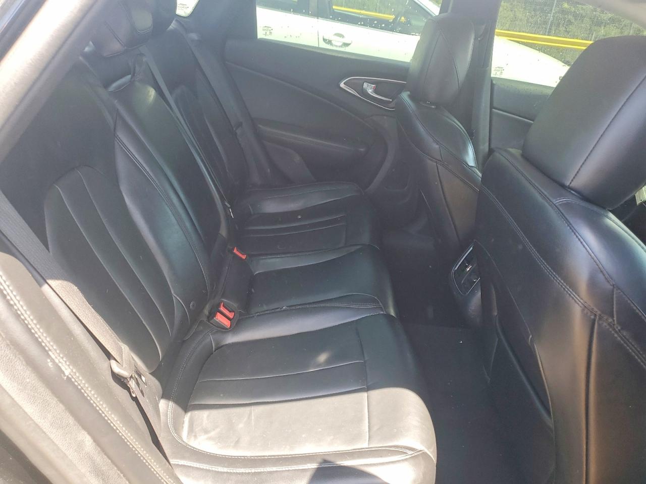 Chrysler 200 C