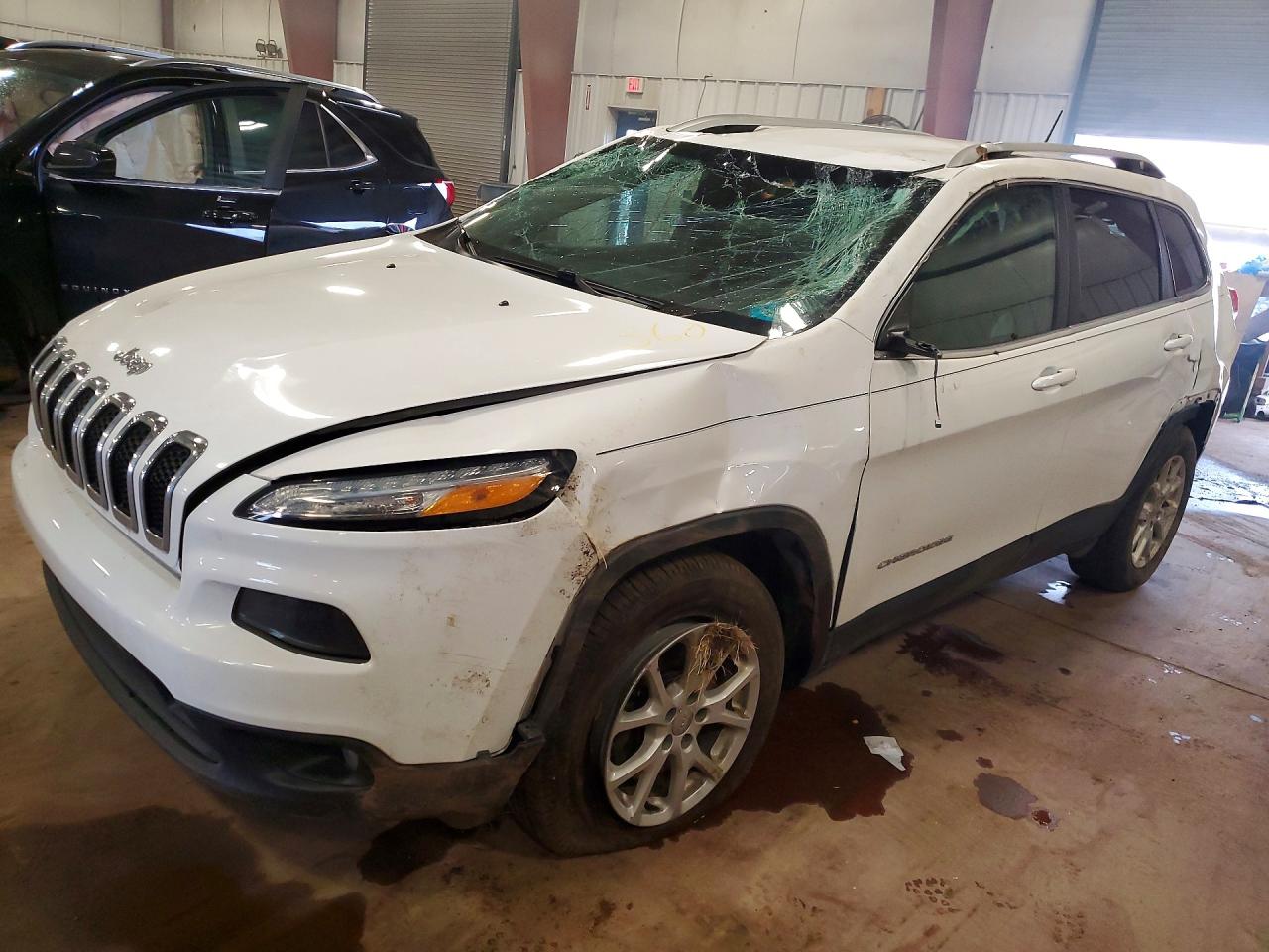 Salvage Jeep Cherokee Image