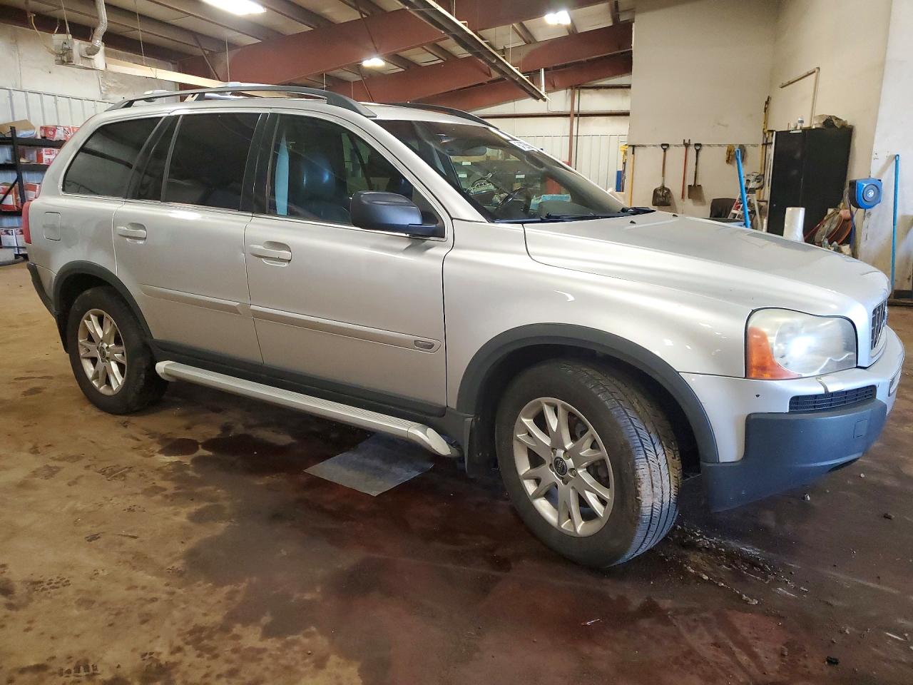 Volvo XC90 V8