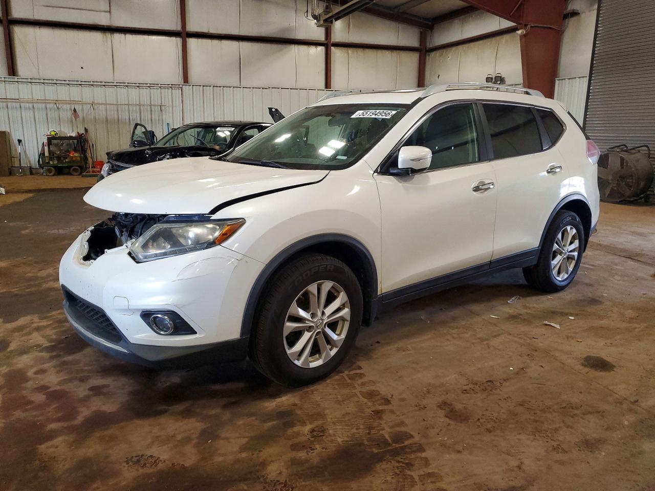 Salvage Nissan Rogue Image